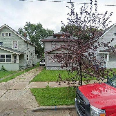 1714 Francis Ave Se, Grand Rapids, MI 49507