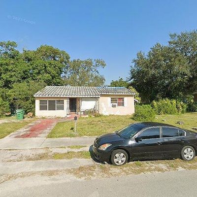 1735 Nw 83 Rd Ter, Miami, FL 33147