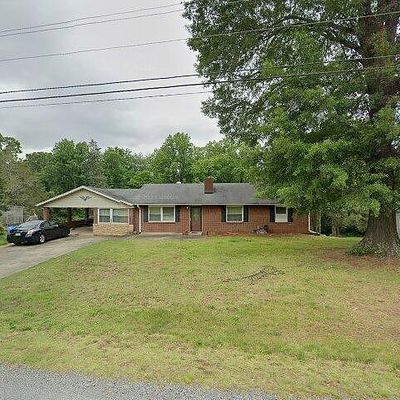 1739 Swing Dr, Winston Salem, NC 27127