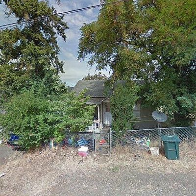 1748 Se Giles St, Roseburg, OR 97470