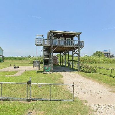 1767 Catfish Ln, Port Bolivar, TX 77650