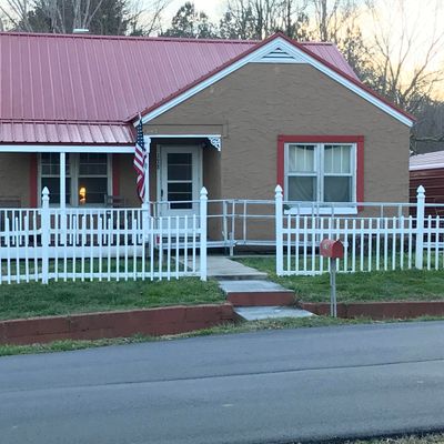 178 Cox Ln, Soddy Daisy, TN 37379