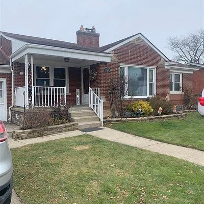 17801 Homer St, Roseville, MI 48066