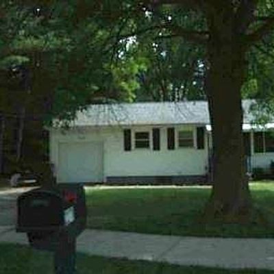 2270 N Vernon Ave, Holt, MI 48842