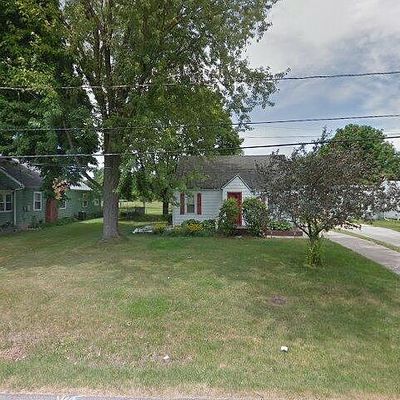 228 Stoner Rd, Lansing, MI 48917