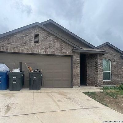 2284 Hawk Dr, New Braunfels, TX 78130