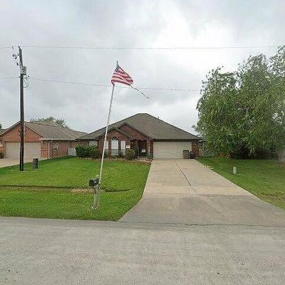 2300 Caroline St, Dickinson, TX 77539