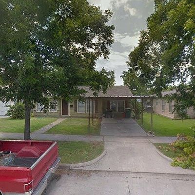 2305 Florida St, Baytown, TX 77520