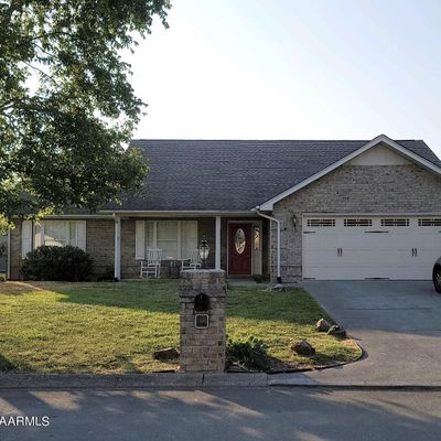 2305 Sir Edward Ln, Maryville, TN 37803