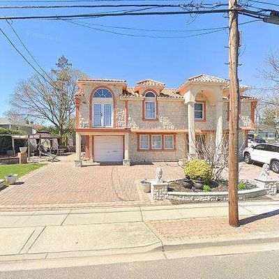 2307 Legion St, Bellmore, NY 11710