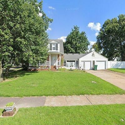 2318 Normandy Dr, Saint Louis, MO 63121