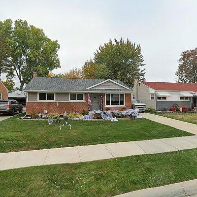 23255 Port St, Saint Clair Shores, MI 48082