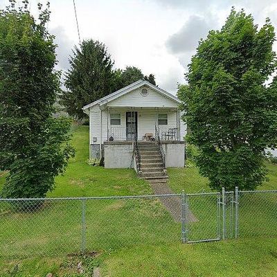 233 1 St Ave, Midway, WV 25878