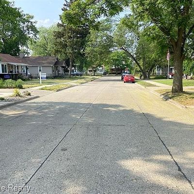 23352 Powell Ave, Hazel Park, MI 48030