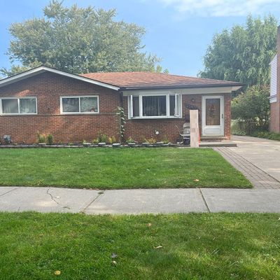 23435 Glenbrook St, Saint Clair Shores, MI 48082