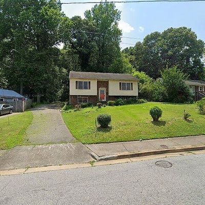 2358 Dellabrook Rd, Winston Salem, NC 27105