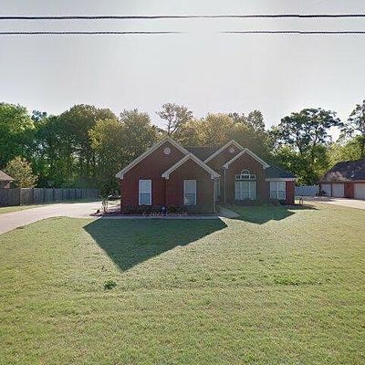 239 Melissa Dr, Muscle Shoals, AL 35661