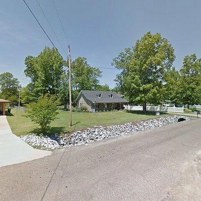 2395 Old Wolfe Rd, Caledonia, MS 39740