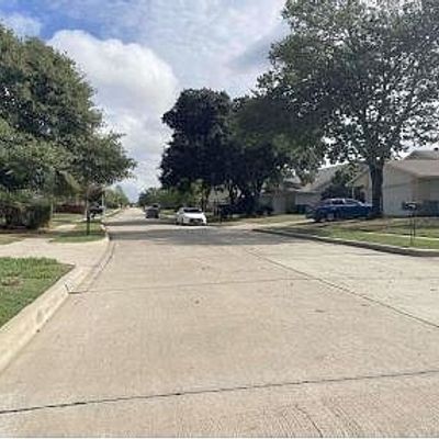 2401 Via Bonita, Carrollton, TX 75006