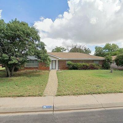 2410 Maxwell Dr, Midland, TX 79705