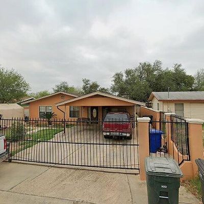 2415 E Plum St, Laredo, TX 78043