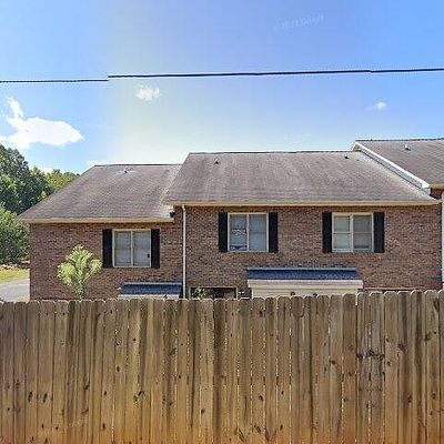 2433 1 St St Nw #18 D, Hickory, NC 28601