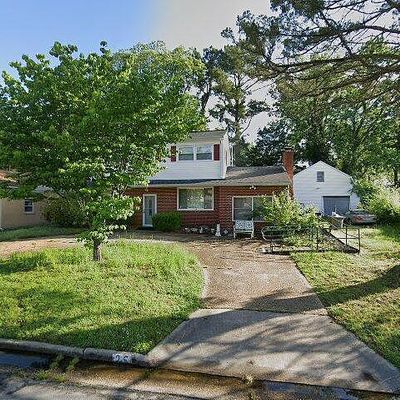 25 Bonaire Dr, Hampton, VA 23669