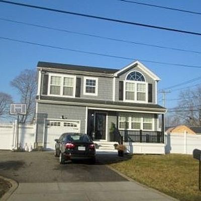 25 S Oregon Rd, West Babylon, NY 11704