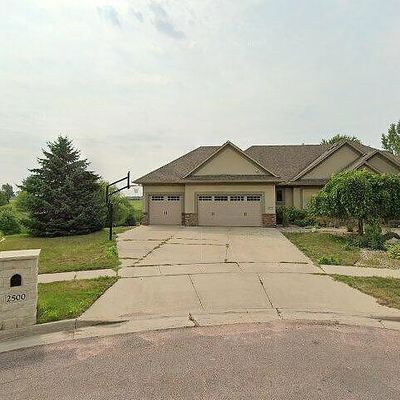 2501 W Brentridge Cir, Sioux Falls, SD 57108