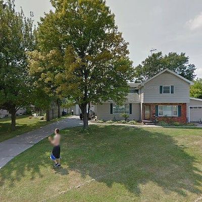 2555 Robbins Ct, Port Huron, MI 48060