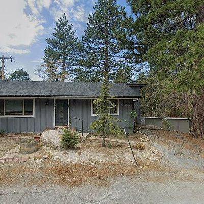 2560 Idyllwild Dr, Running Springs, CA 92382