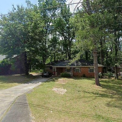 2568 Tredway Dr, Macon, GA 31211