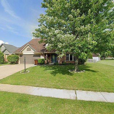 2574 Countryside Dr, Fairborn, OH 45324