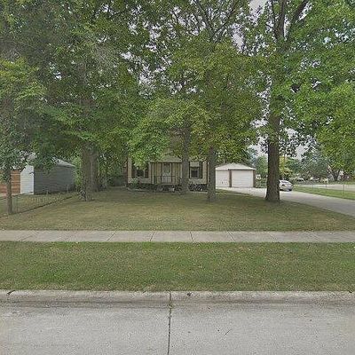 25841 Pine View Ave, Warren, MI 48091