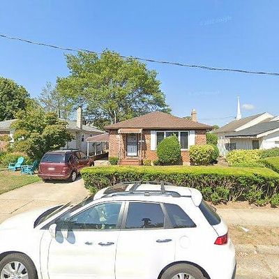 26 Church St, Hempstead, NY 11550