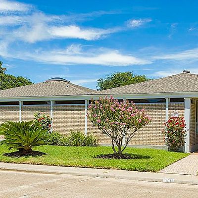 26 Colony Park Cir, Galveston, TX 77551