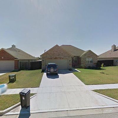 209 Glenview Dr, Aubrey, TX 76227