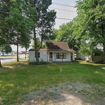 209 Hickory St, Walkerton, IN 46574