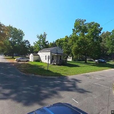 209 W Adelaide St, Maple Rapids, MI 48853