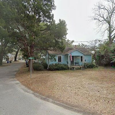 210 E Brown St, Southport, NC 28461