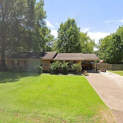 210 Georgia St, Batesville, MS 38606