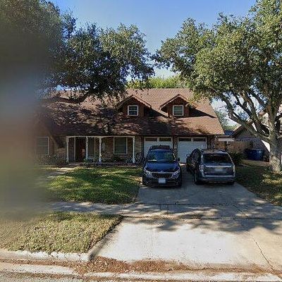 210 Trinity Dr, Portland, TX 78374