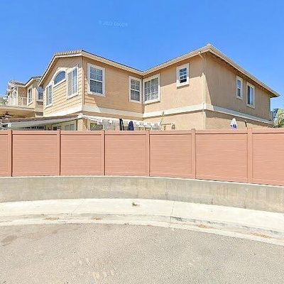 2101 Ridgeview Terrace Dr, Signal Hill, CA 90755