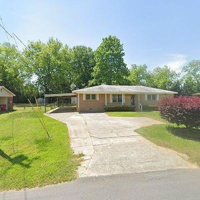 211 Harold Dr, Centerville, GA 31028