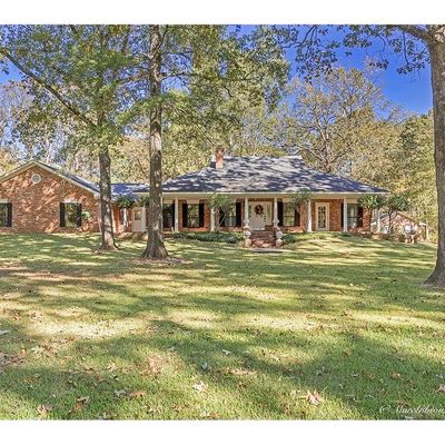 211 Vance Rd, Benton, LA 71006