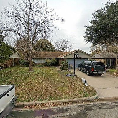 2121 Century Dr, Woodway, TX 76712