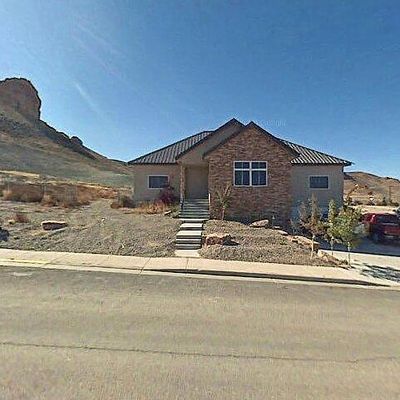 2125 Hitching Post Dr, Green River, WY 82935