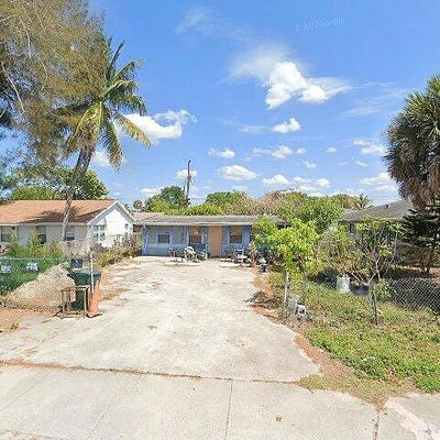 2125 Davis Ct, Fort Myers, FL 33916