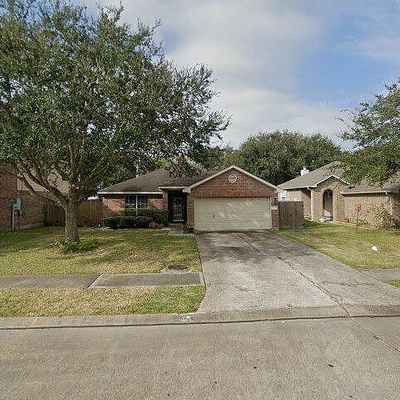 213 S Heritage Oaks Dr, Texas City, TX 77591