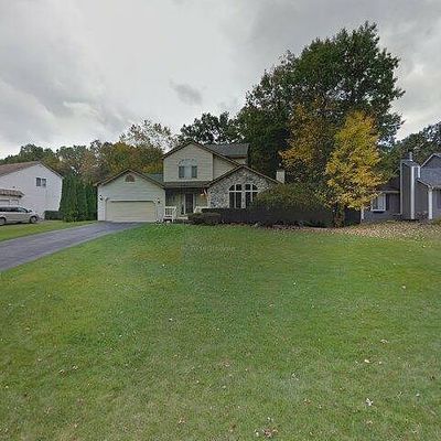 2139 Somerville Dr, Oxford, MI 48371